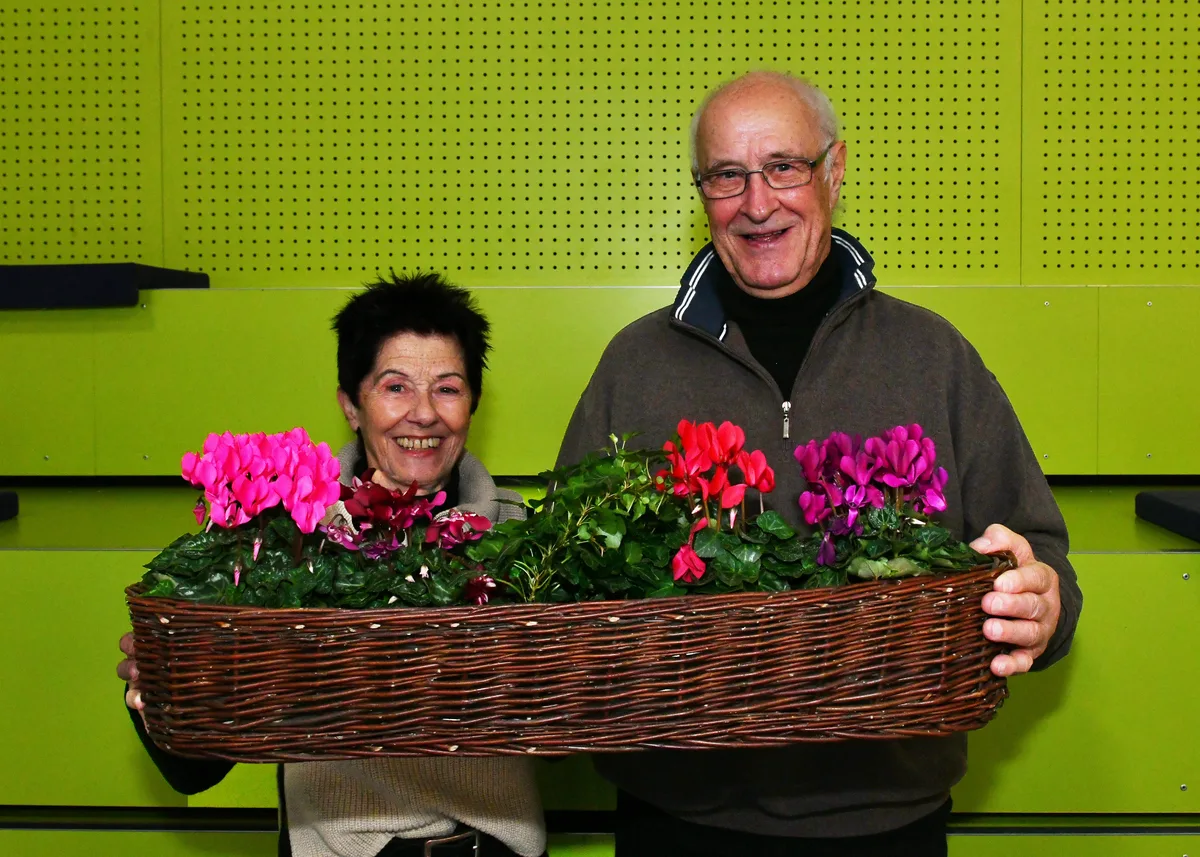 Kurt Bosshard und Maja Canonica an der Neujahrsbegegnung der Gemeinde