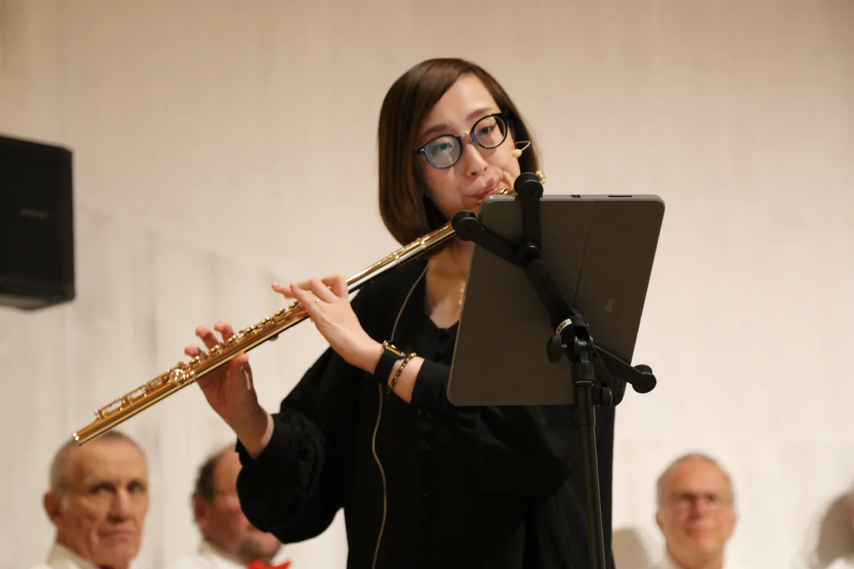 … und Akira Spitz an der Querflöte machen das Triqueta Celtic Music Ensemble komplett. Frühlingskonzert Männerchor Juckern-Saland begleitet vom Triqueta Celtic Music Ensemble.
