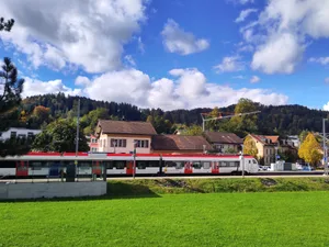 Übt schon mal für den Ernstfall: Das neue Regionalzugmodell der SBB am Bahnhof Wila. Übt schon mal für den Ernstfall: Das neue Regionalzugmodell der SBB am Bahnhof Wila.