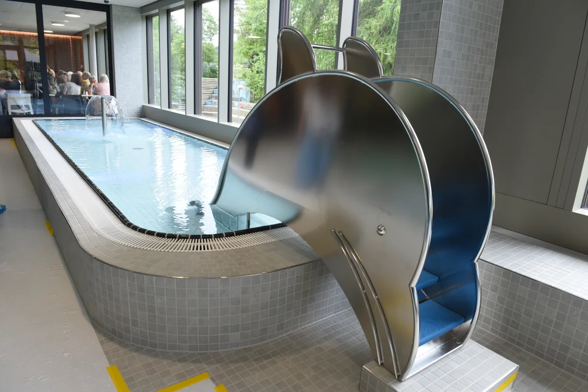 Für (Noch-)Nicht-Schwimmer gibt es auch ein Kinderbecken … Kinderbecken im Hallenbad.