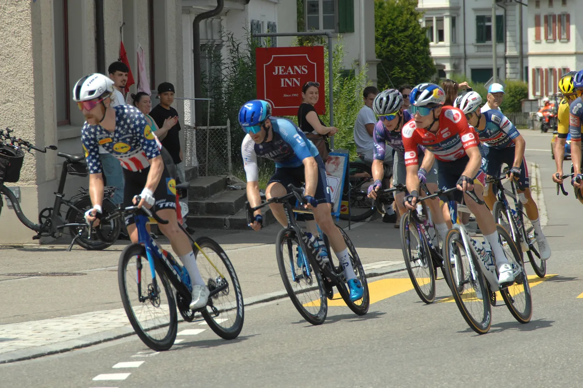 Die Tour de Suisse am 21 Juni 2025 fuhr durch Bauma