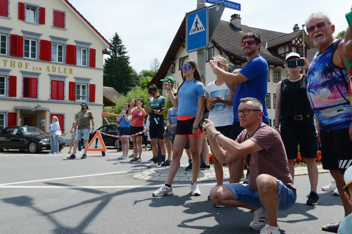 Die Tour de Suisse am 21 Juni 2025 fuhr durch Bauma