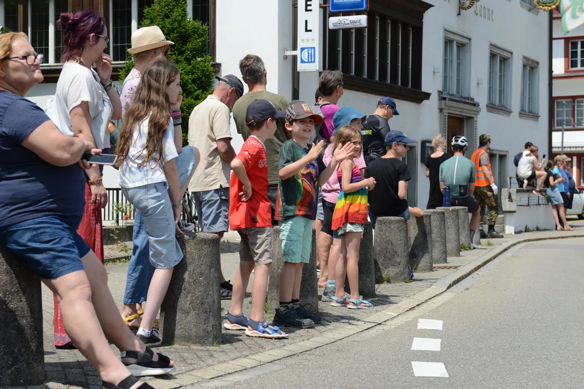 Die Tour de Suisse am 21 Juni 2025 fuhr durch Bauma