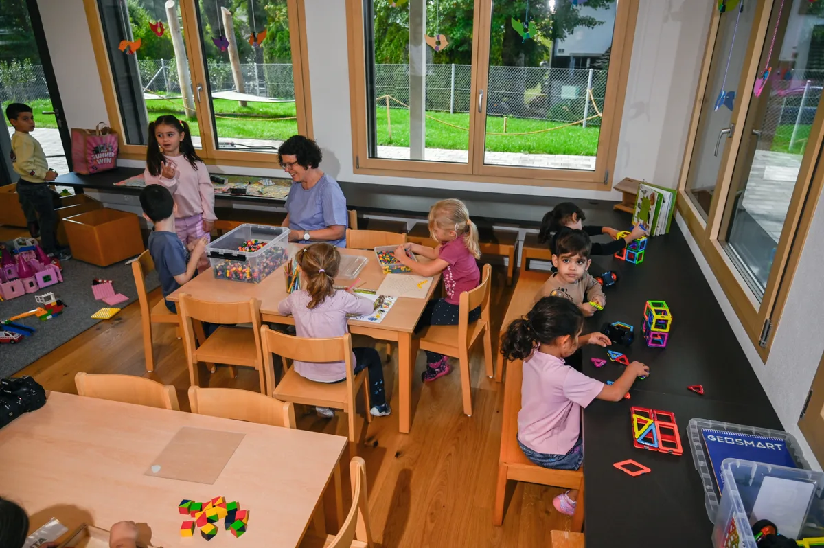 So sieht der Alltag im neuen Kindergarten Girenbad aus. Er ist Teil des neuen Doppelkindergartens in Turbenthal. So sieht der Alltag im neuen Kindergarten Girenbad aus. Er ist Teil des neuen Doppelkindergartens in Turbenthal.