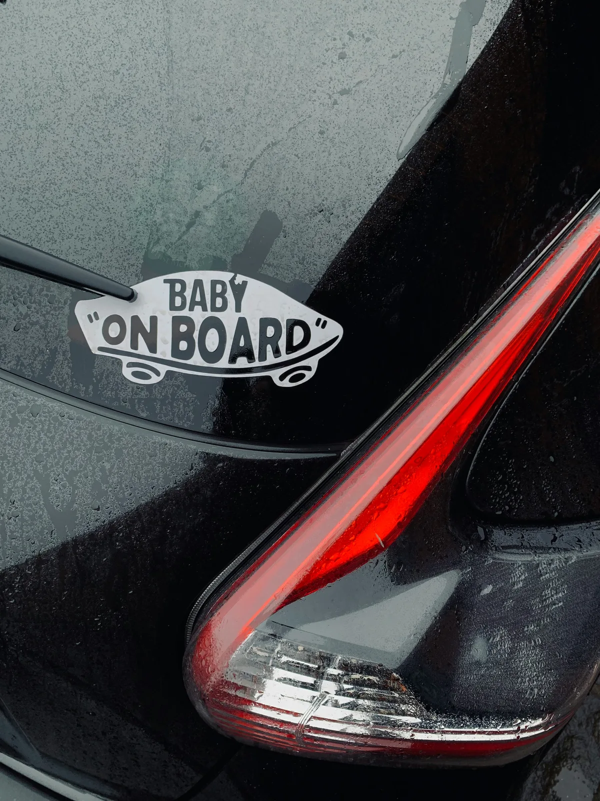 «Baby on Board» – Aufkleber wie dieser gehen unserer Autorin auf die Nerven. «Baby on Board» – Aufkleber wie dieser gehen unserer Autorin auf die Nerven.