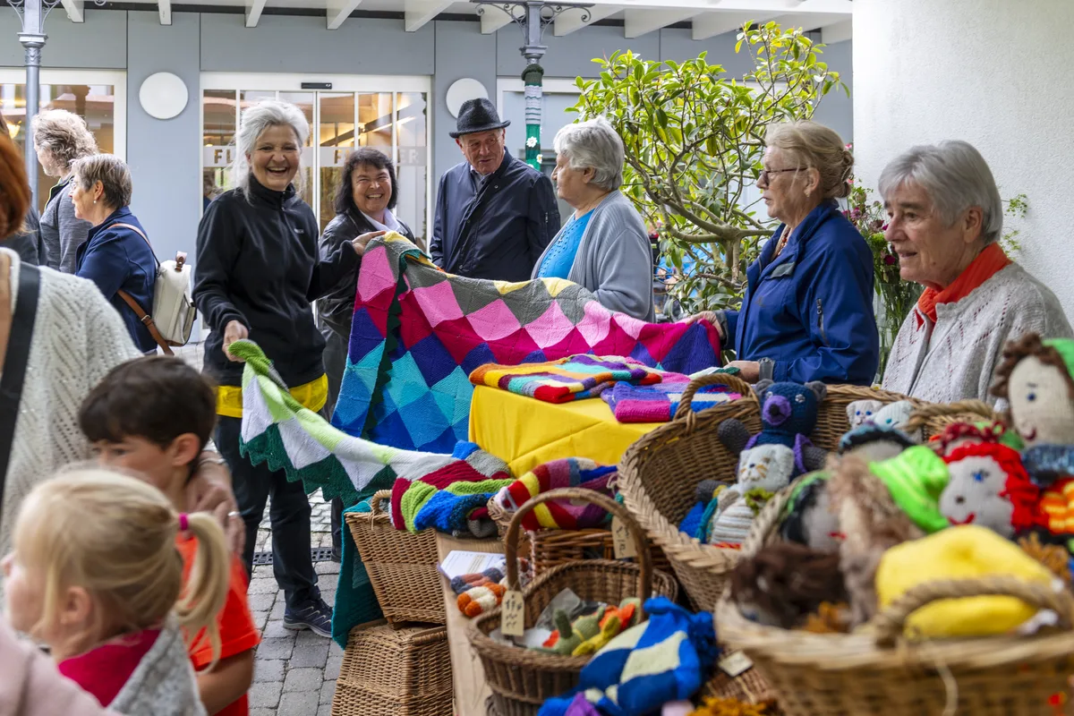 Viel Zuspruch für die «Lismifrauen» der Blumenau. Die Blumenau in Bauma feiert ihr 130 jähriges Bestehen.