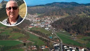 31297935-1 Lokalpolitiker Urs Gutknecht will eine Grossfusion von Turbenthal, Wila und Wildberg.
