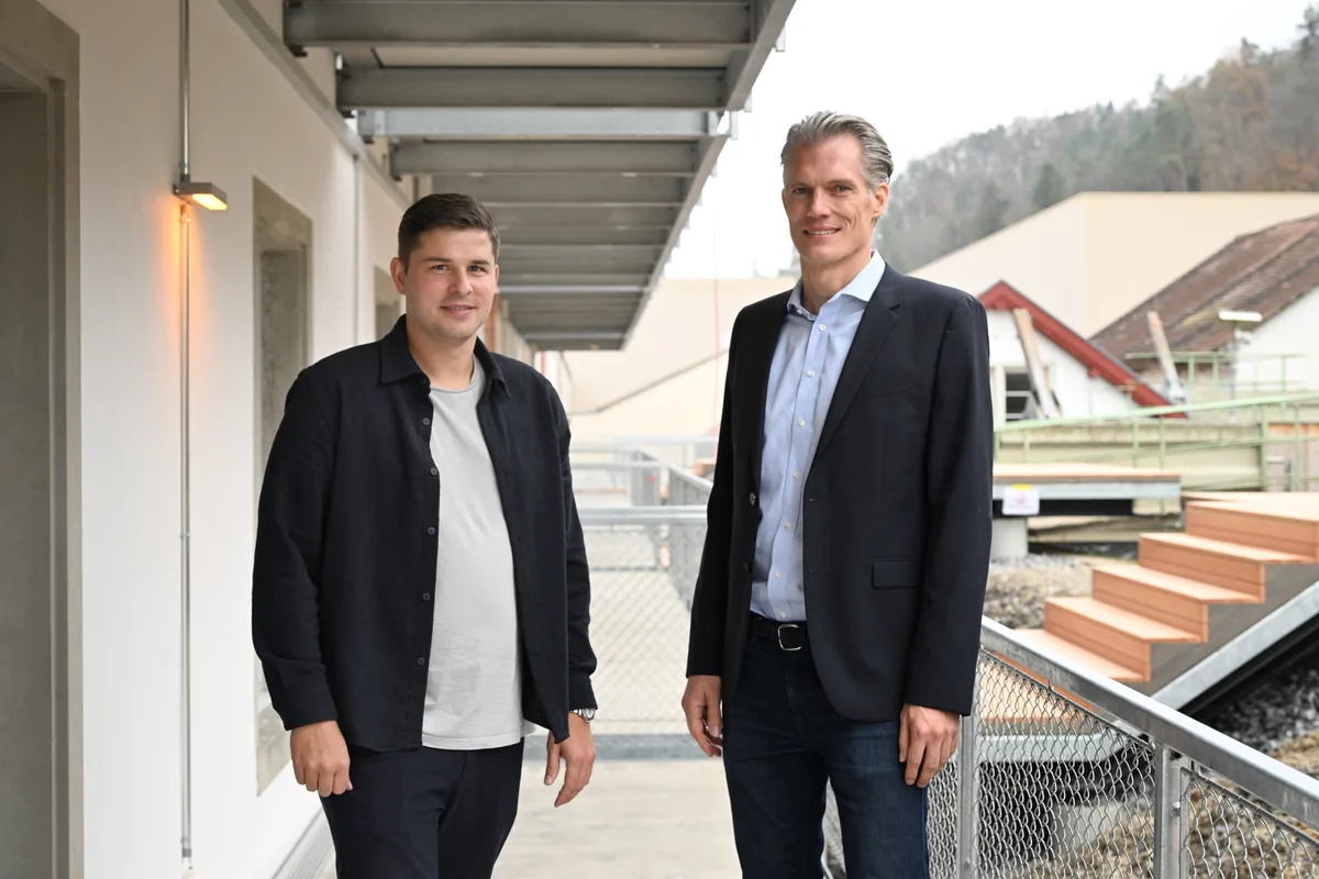 Die alte Spinnerei an der Toesstalstrasse in Kollbrunn wurde zu neuen Eigentumswohnungen umgebaut. Foto: Madeleine Schoder