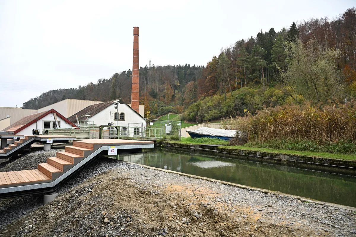 Die alte Spinnerei an der Toesstalstrasse in Kollbrunn wurde zu neuen Eigentumswohnungen umgebaut. Foto: Madeleine Schoder