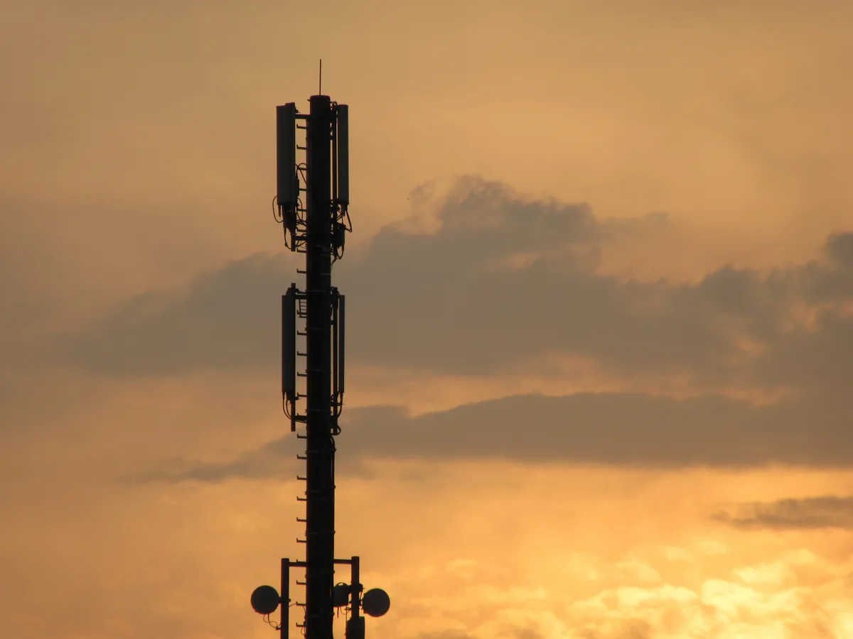 Eine solche Mobilfunkantenne plante die Gemeinde Wildberg auf dem alten Schulhaus.