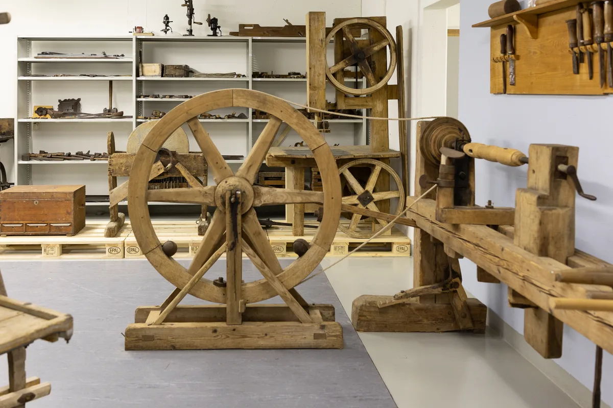 … und die Maschinen erzählen vom Alltag in den Werkstätten. Schaudepot Tösstal