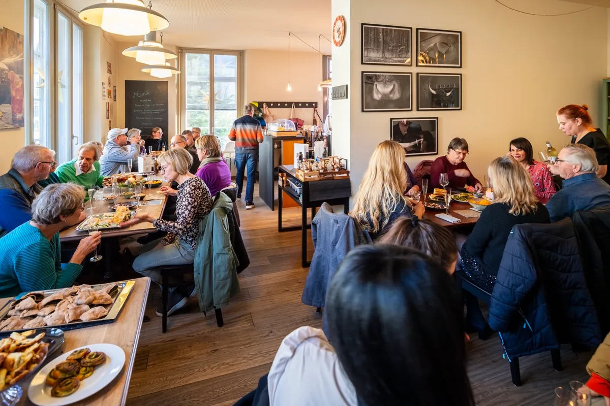 Am Samstag wurde das Sticki Kaffee unter neuer Leitung wieder eröffnet.