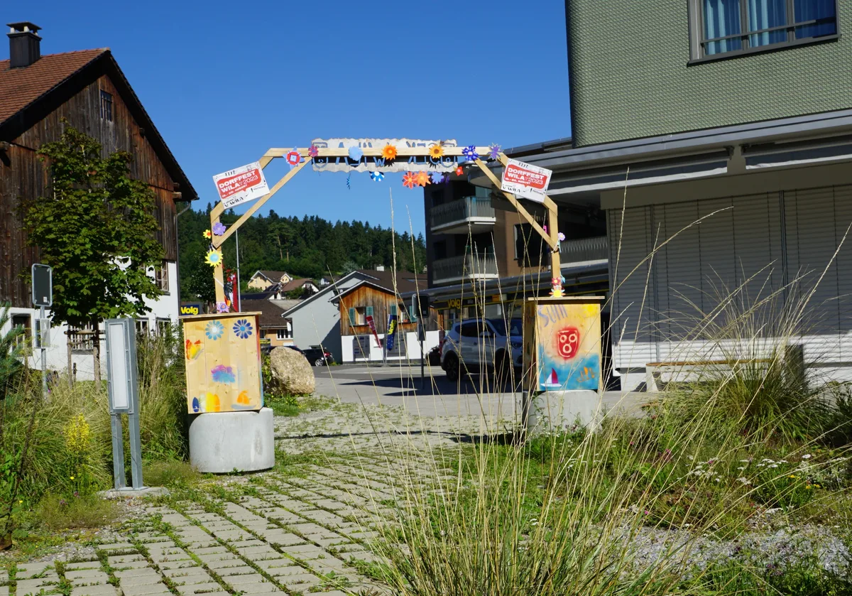 Ein Bogen aus Holz
