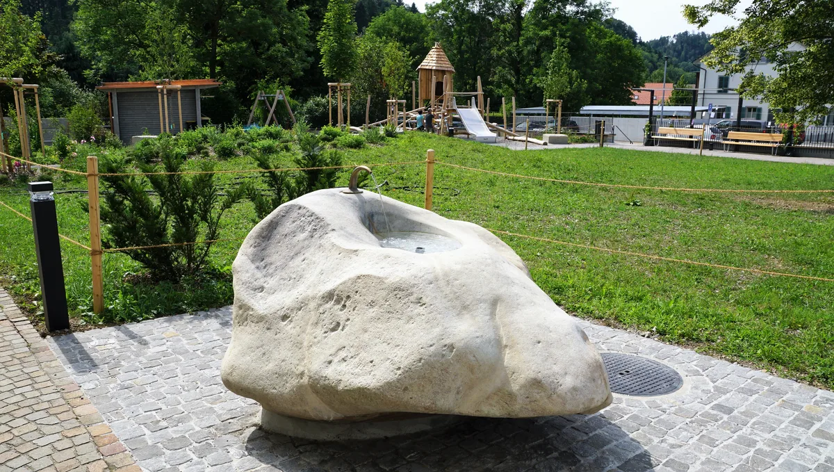 Brunnen im Park Turbenthal.