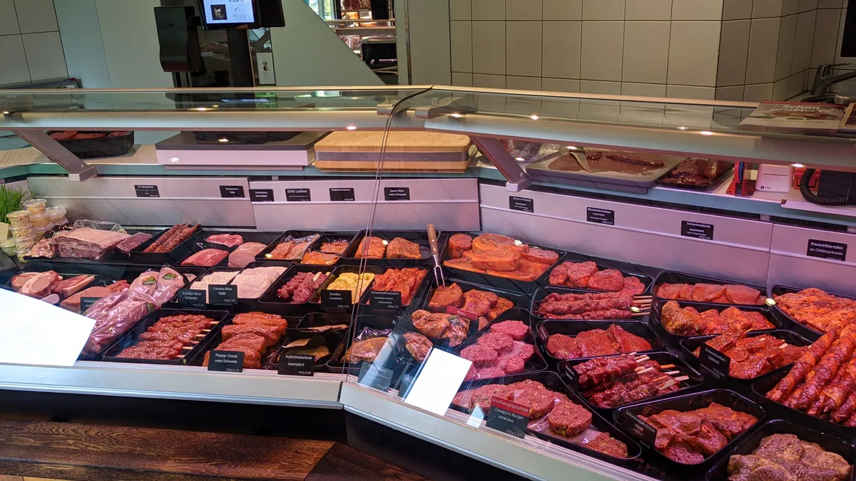 Fleisch herzustellen, ist zwar das Kernbusiness ... Fleischtheke