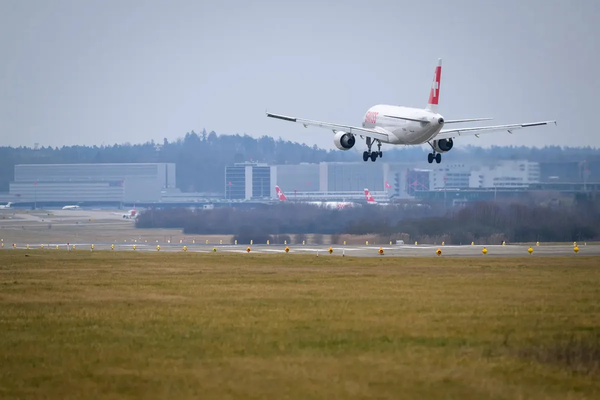 10111299-4 Der Mann galt seit Montag, 5. Oktober, als vermisst. Zuletzt wurde er am Flughafen Zürich gesehen. (Symbol)
