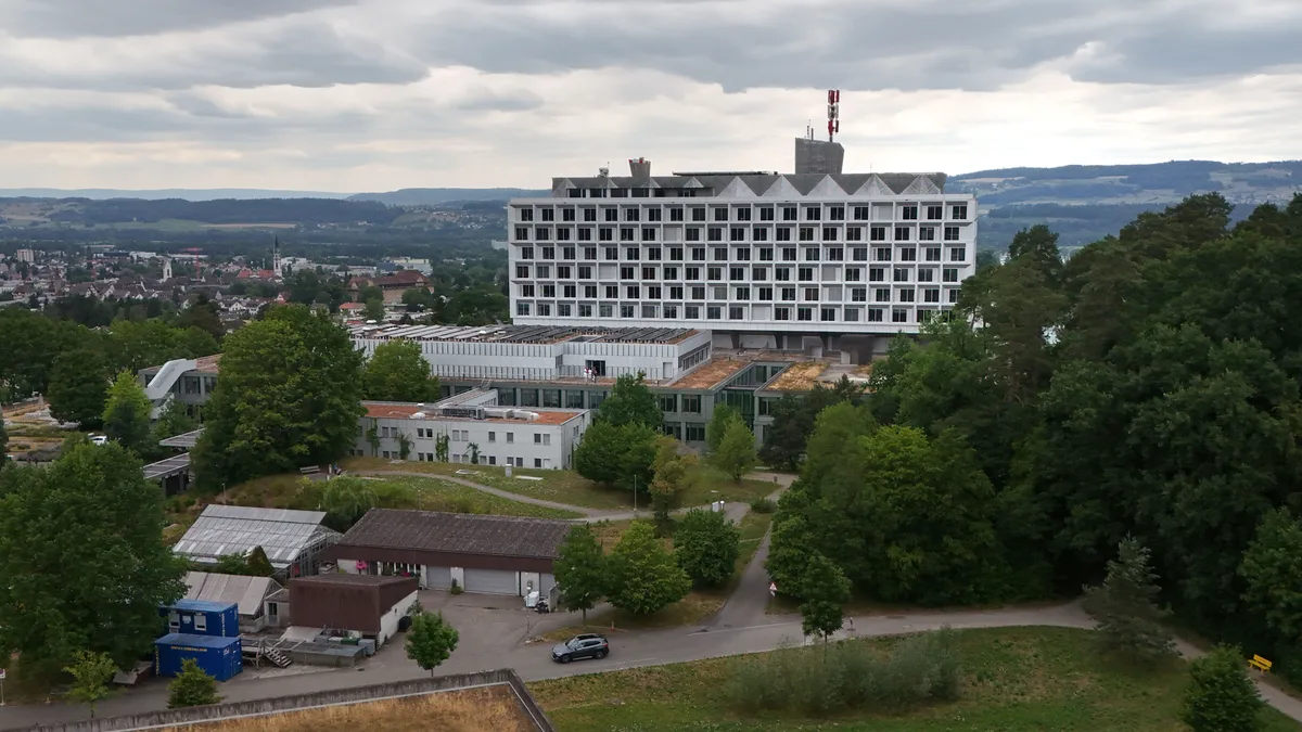 Das Spital Thurgau ist das Herzstück der Thurmed-Gruppe. Weil diese sich beim GZO beteiligen will, wollen Thurgauer Parlamentarier Antworten auf dringende Fragen.