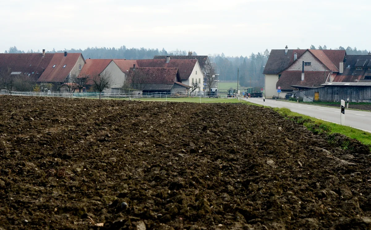 Der Weiler Gisenhard in Ossingen soll möglichst erhalten bleiben. Er wurde der Weilerzone zugeteilt. (Archiv) Man sieht den Weiler Gisenhard.