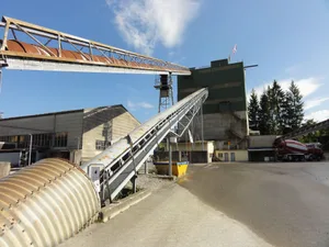 10429476-2 Die FBB plant das Kieswerk in Bäretswil zu erneuern.