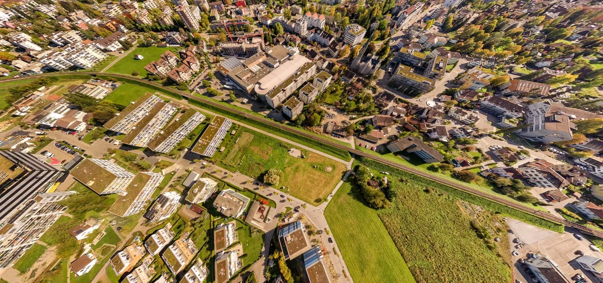 Um den Betrieb auf der Färberwiese zu garantieren, muss sie unter dem Jahr bewirtschaftet werden. Nun kam das gemähte Gras weg – und niemand weiss, wieso. (Archiv) Um den Betrieb auf der Färberwiese zu garantieren, muss sie unter dem Jahr bewirtschaftet werden. Nun kam das gemähte Gras weg – und niemand weiss, wieso. (Archiv)