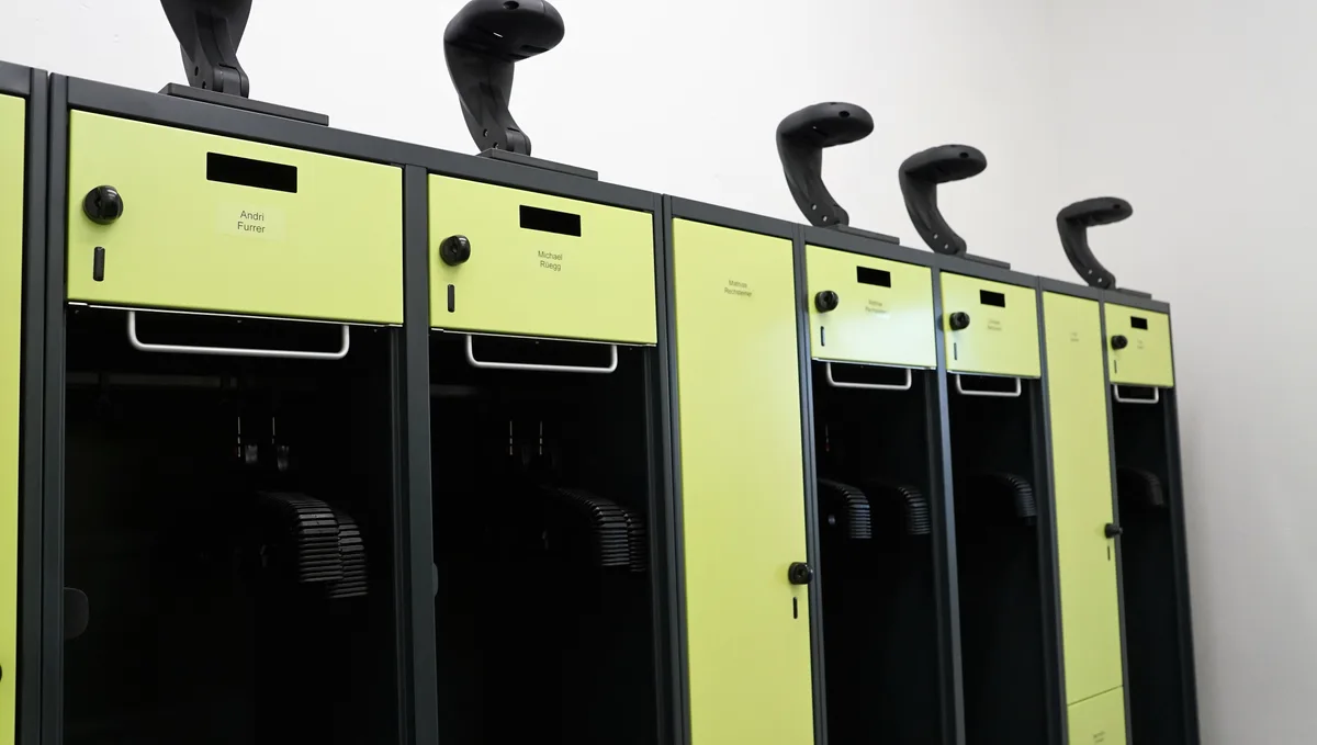 Garderobe im Feuerwehrdepot