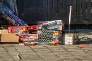 Feuerwerkverbot- und Abfall - Symbolfoto Feuerwerkverbot- und Abfall - Symbolfoto