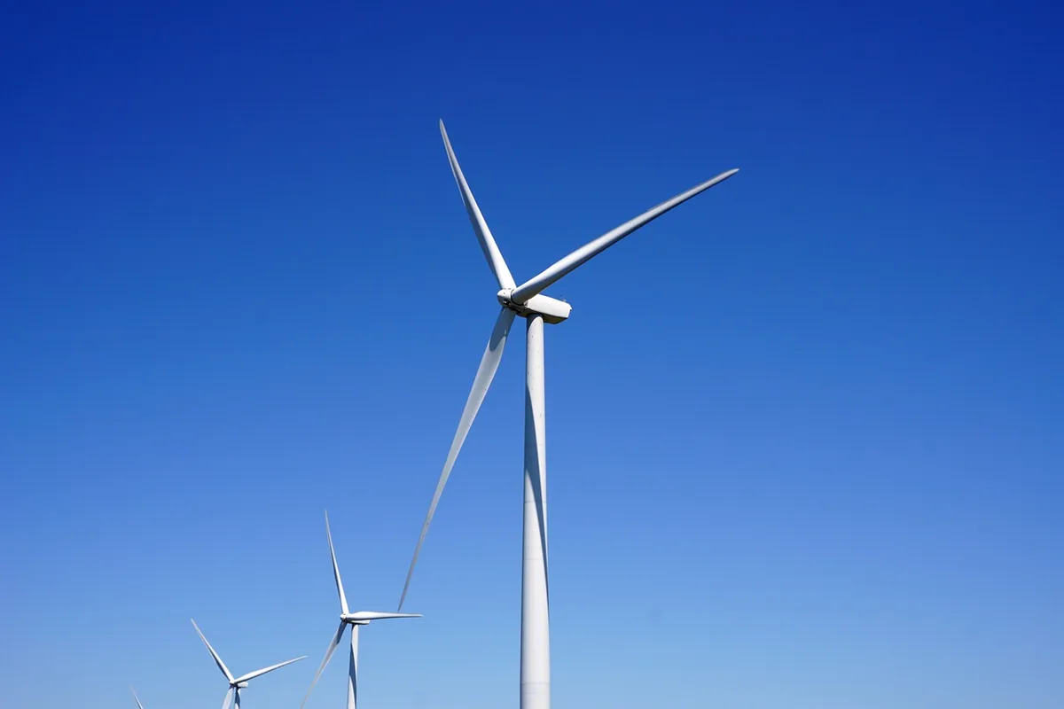 Kleinvieh macht auch Mist: Mit modernen Windturbinen können auch in kleineren Gebieten mindestens 6 Gigawattstunden pro Jahr produziert werden. Kleinvieh macht auch Mist: Mit modernen Windturbinen können auch in kleineren Gebieten mindestens 6 Gigawattstunden pro Jahr produziert werden.