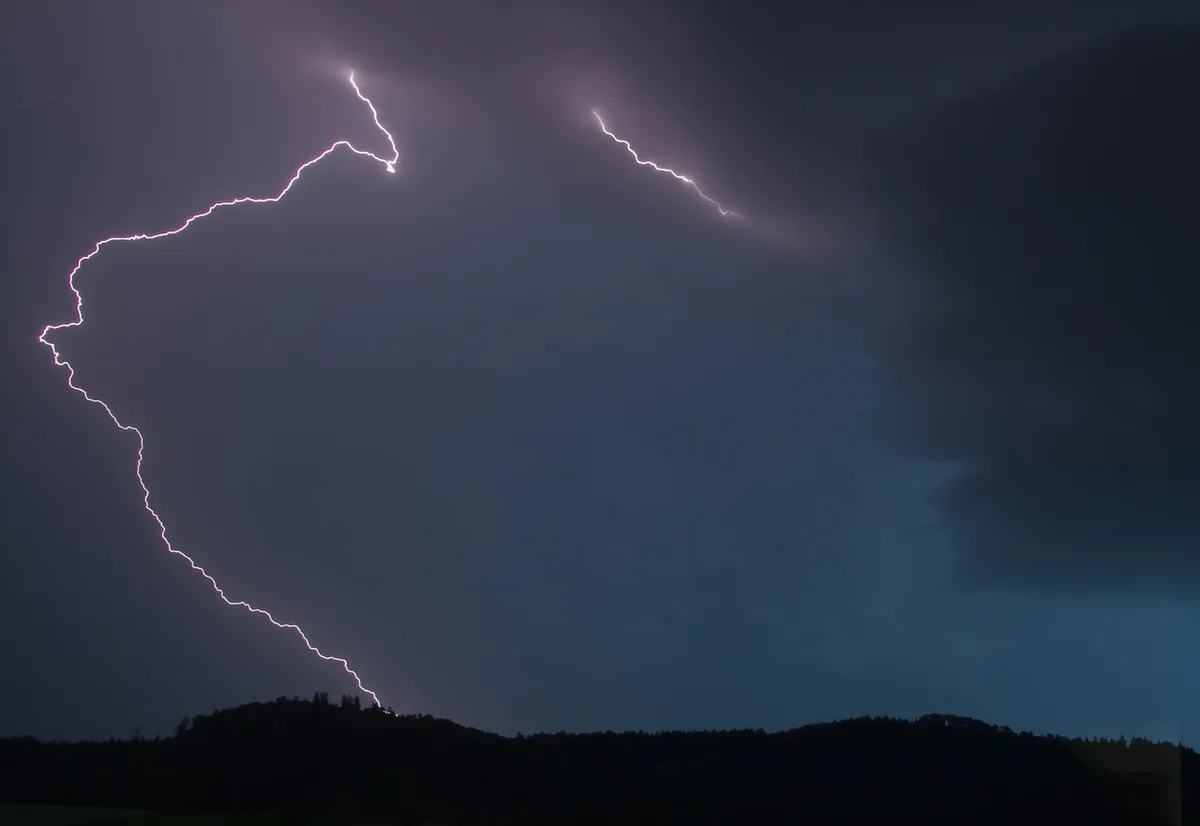 Besonders um den Zürichsee gab es laut Meteoschweiz heftige Gewitter. Besonders um den Zürichsee gab es laut Meteoschweiz heftige Gewitter.