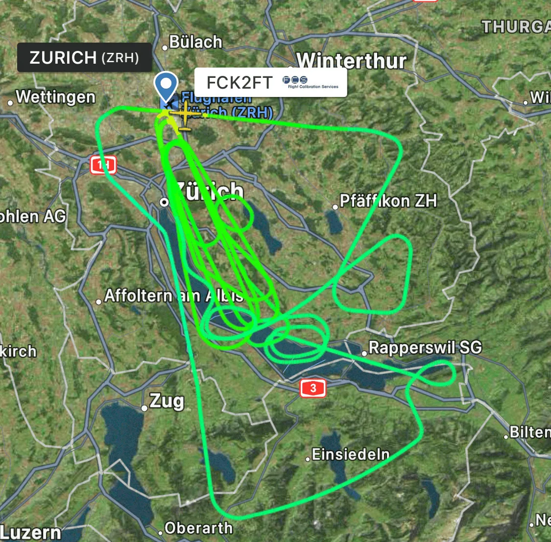 Man sieht ein Flugrader. Darauf eingezeichnet ein Linienverlauf mit der Strecke, die geflogen wurde.