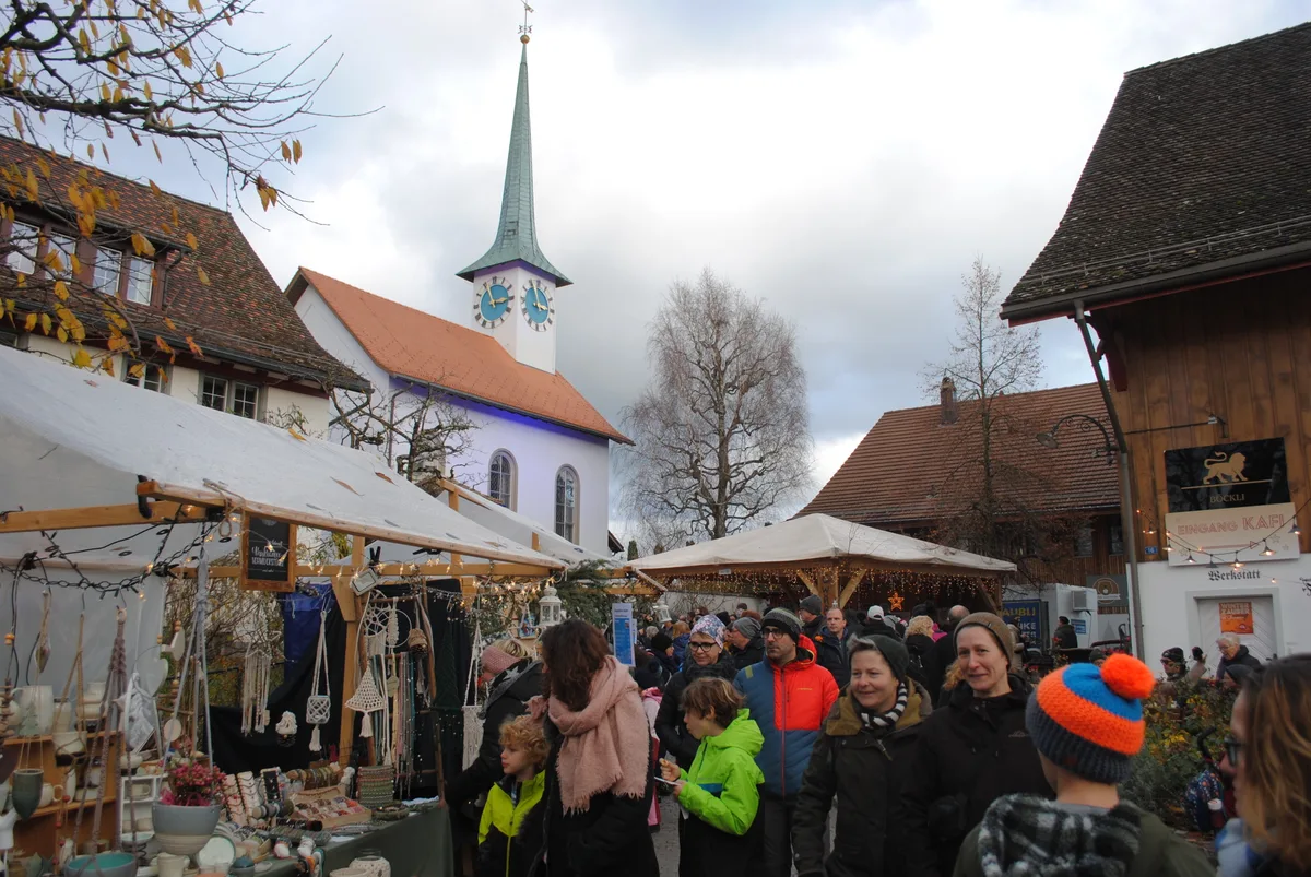 «Winterzauber in Seegräben» lautete das Motto. Der Weihnachtsmarkt in Seegräben.
