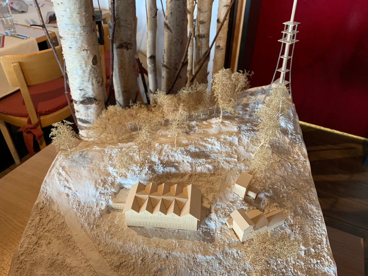 Ein Modell zeigt das Restaurant Bachtel-Kulm nach dem Umbau.