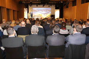 Neujahrsapéro des AVZO Arbeitgeber-Verband Zürcher Oberland und rechtes Seeufer am 11. Januar 2023 im Bildungszentrum Uster mit Annette Lenzlinger, Präsidentin Neujahrsapéro des AVZO Arbeitgeber-Verband Zürcher Oberland und rechtes Seeufer am 11. Januar 2023 im Bildungszentrum Uster mit Annette Lenzlinger, Präsidentin
