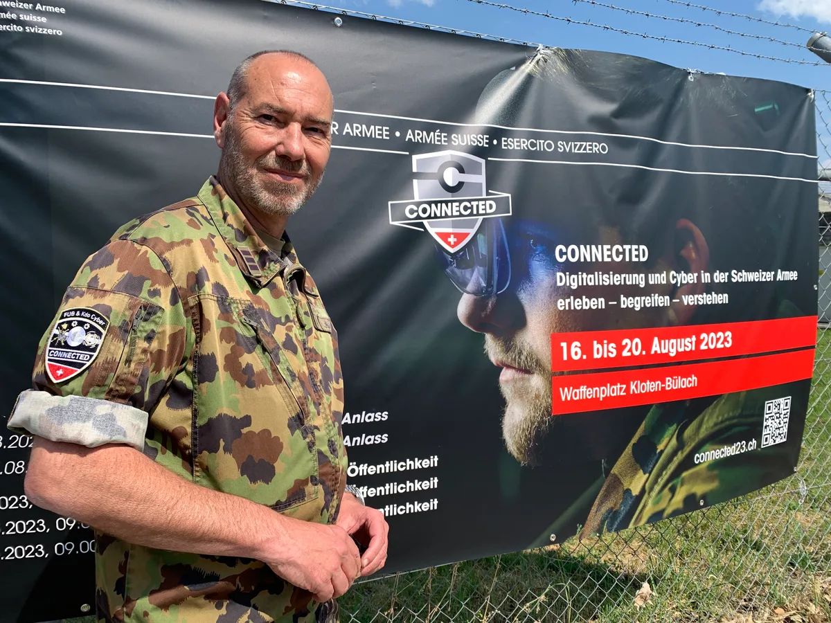 Berufsmilitär Oberst Pascal Martin, gleichzeitig auch Gemeindepräsident (SVP) von Weisslingen, ist Projektleiter des Grossanlasses CONNECTED in Kloten Mitte August 2023