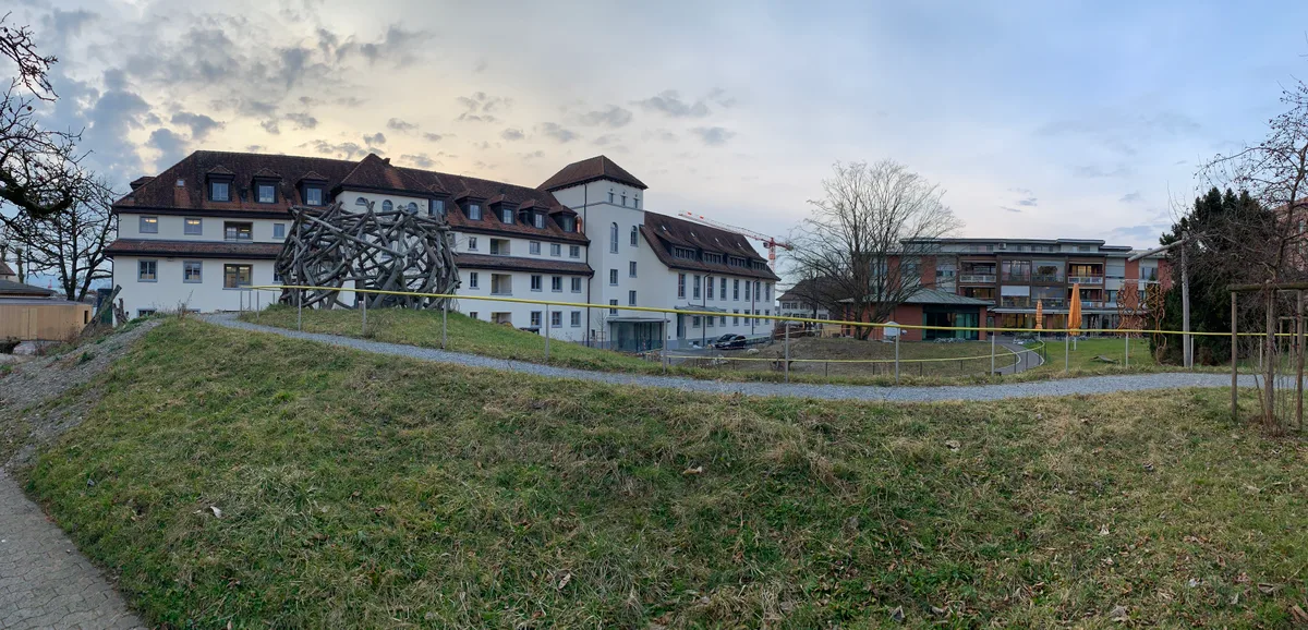 Blick auf den Altbau des Wagerenhofs, der in seinen ursprünglichen Zustand zurückversetzt worden ist. 