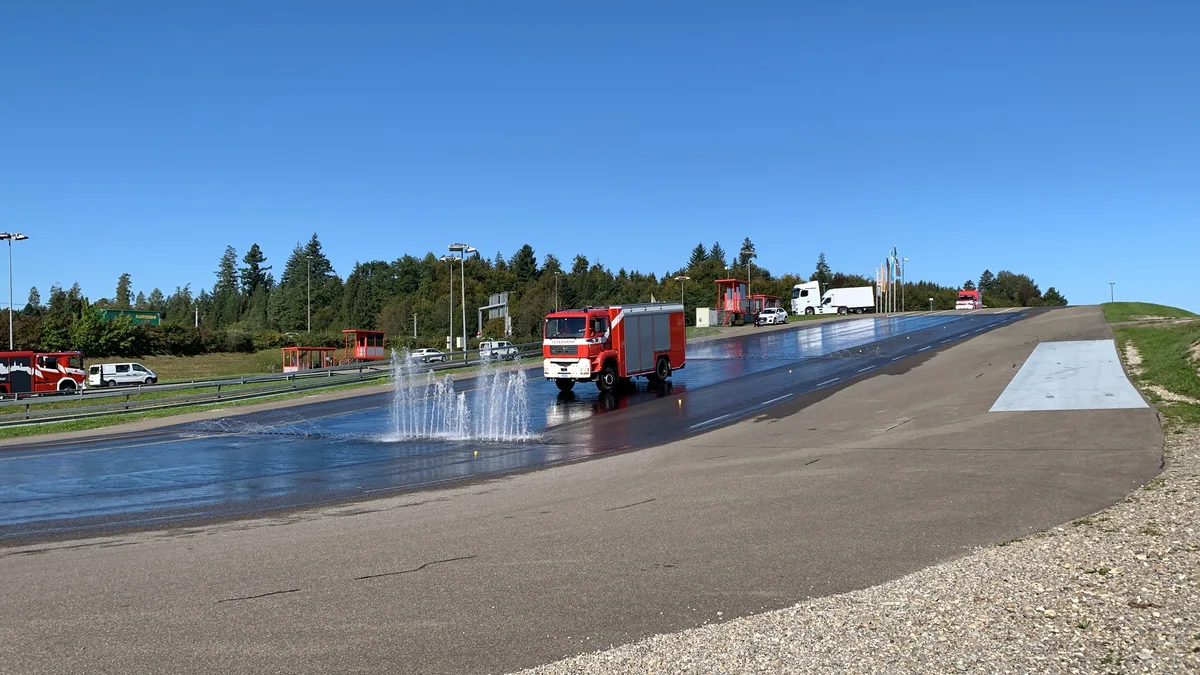 Fahrzentrum Betzholz in Hinwil feiert 2023 20jähriges Bestehen - Fotos vom 26.9.2023.; 2019 wurde Offroad-Parcour in Betrieb genommen, seit 2017 gibt es Kurse für Drohnenpiloten