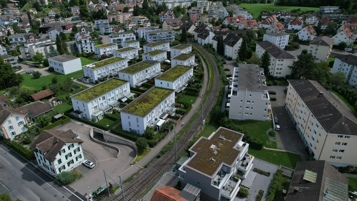 Hinwil will sich gegen mehr Zugfahrten wegen der neuen FBB-Kieswaschanlage in Bäretswil wehren