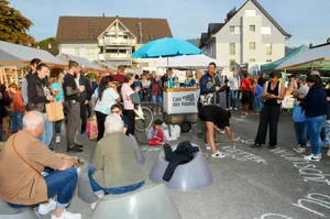 23235963-3 Das Konzept, das Café des Visions in einen bestehenden Anlass einzubinden, ging auf.