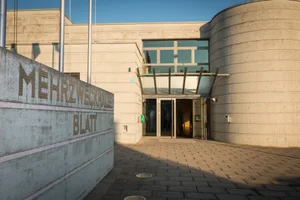 23665874-1 Mehrzweckhalle Baltt