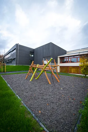 21305018-1 Neubau Schulhaus Robenhausen