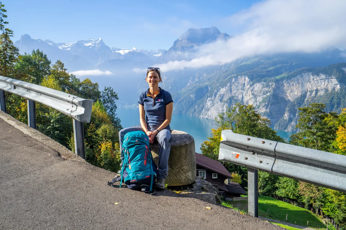 Untitled Sabrina Bigler aus Hittnau hat ein Buch über 30 Wanderungen in der Schweiz geschrieben.