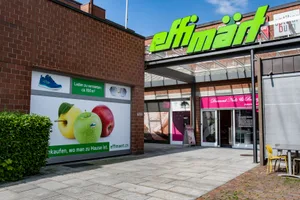 neben der cs schliessen auch andere ladenlokale ich geschäft im effimärt effretikon neben der cs schliessen auch andere ladenlokale ich geschäft im effimärt effretikon