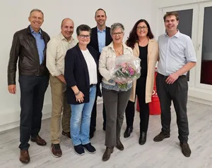 Nach zehn Jahren gibt Andreas Juchli das Präsidium der FDP Pfäffikon an Katharina Morf weiter. Nach zehn Jahren gibt Andreas Juchli das Präsidium der FDP Pfäffikon an Katharina Morf weiter.