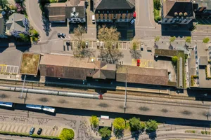 27206995-3 Bahnhof