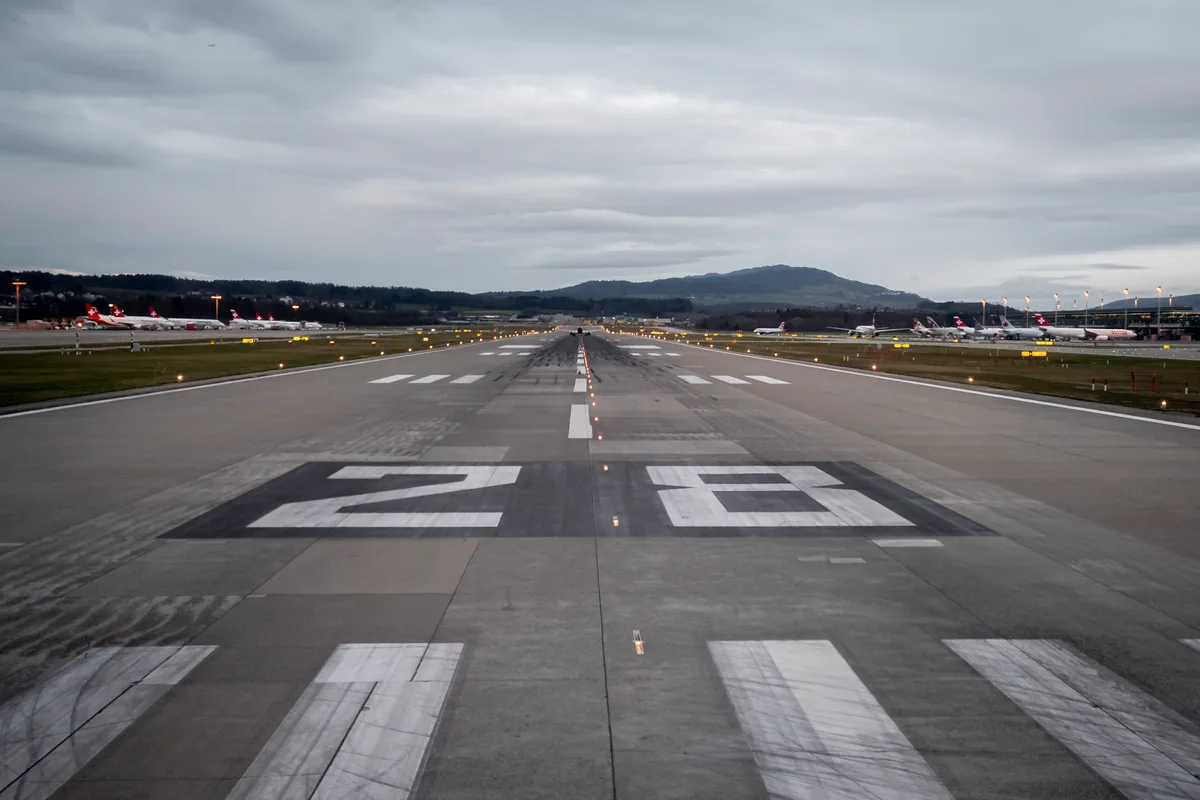 Mit der Kapitänin Annina Anaheim im Cockpit eines Swiss A320 auf dem Flug von Dresden nach Zürich Mit der Kapitänin Annina Anaheim im Cockpit eines Swiss A320 auf dem Flug von Dresden nach Zürich