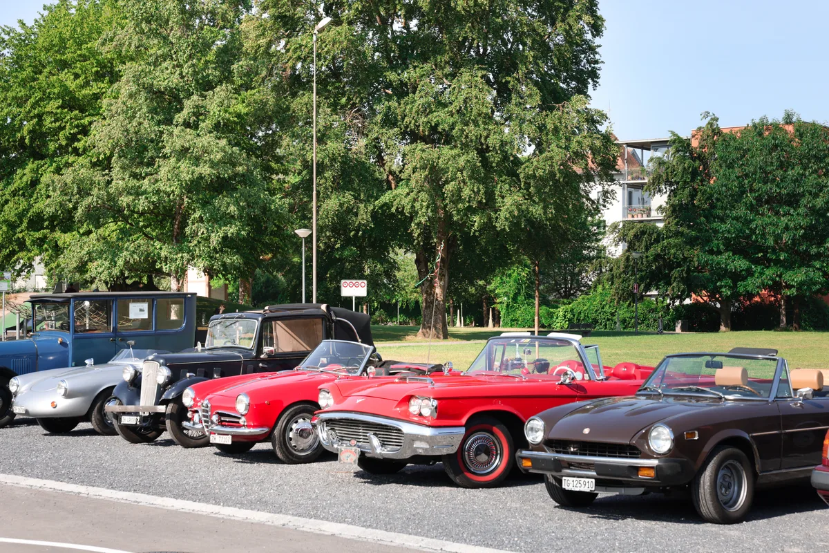 12542996-4 Eine Vielzahl Oldtimer findet man am Samstag an der Oldtimer Messe Uster.