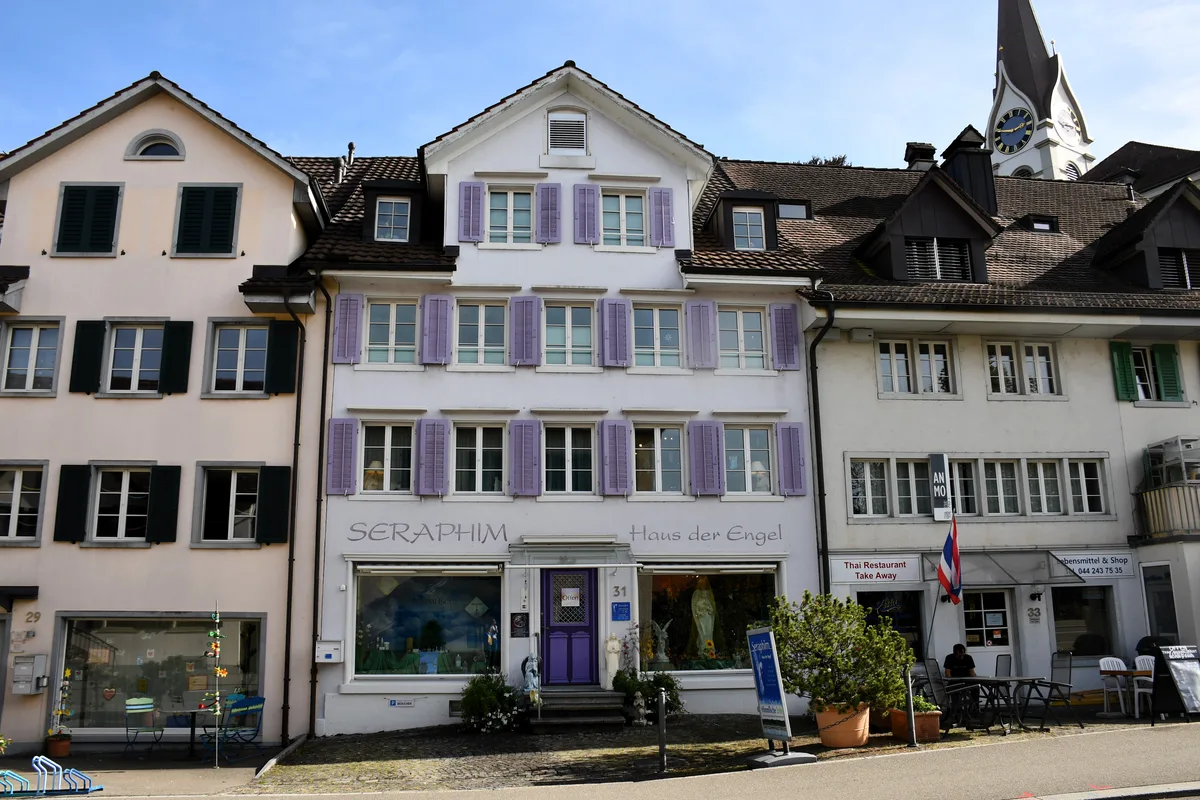 Das Foto zeigt das Haus der Engel von aussen.