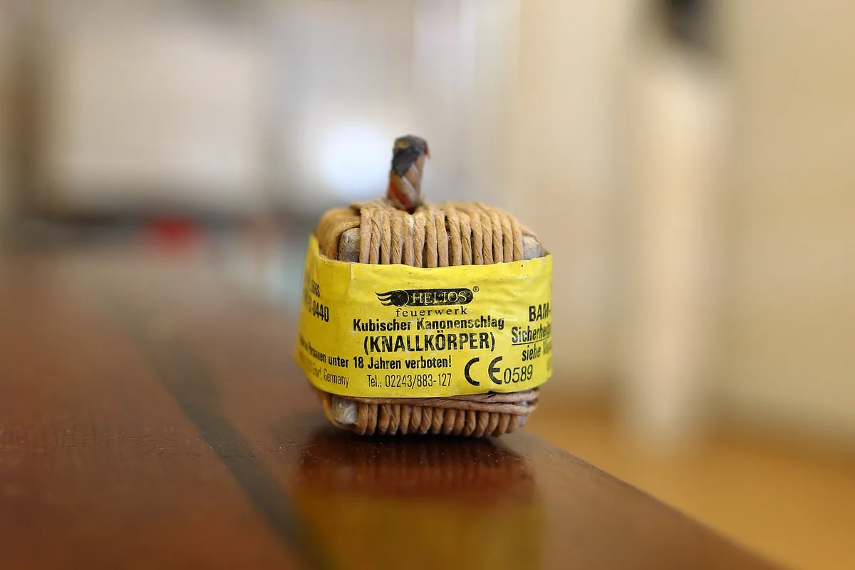 Böller mit Zündschnut
