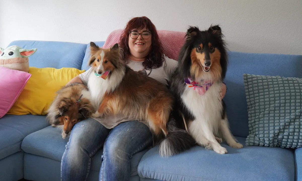 Sandra Kobler bei sich zu Hause zwischen ihren Hunden: «Hier fühle ich mich am wohlsten.» Sandra Kobler bei sich zu Hause zwischen ihren Hunden: «Hier fühle ich mich am wohlsten.»