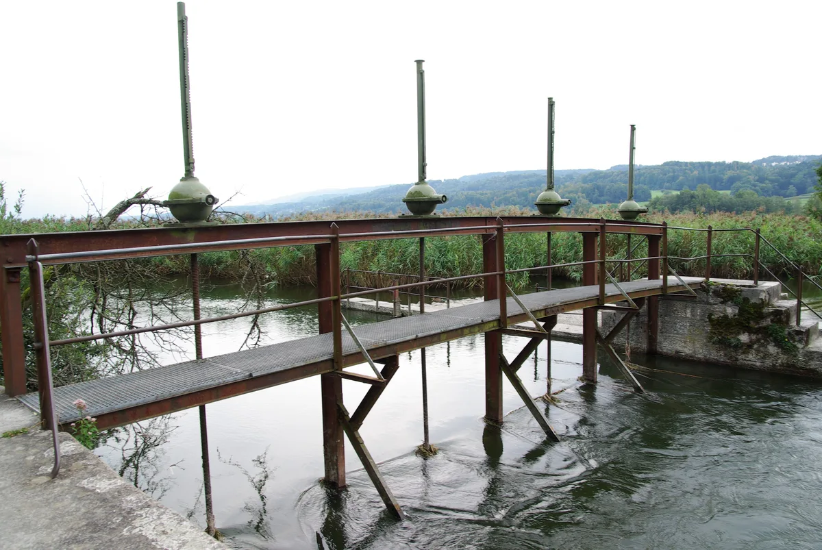 13214712-3 Schwerzenbach Wehr Greifensee Glatt