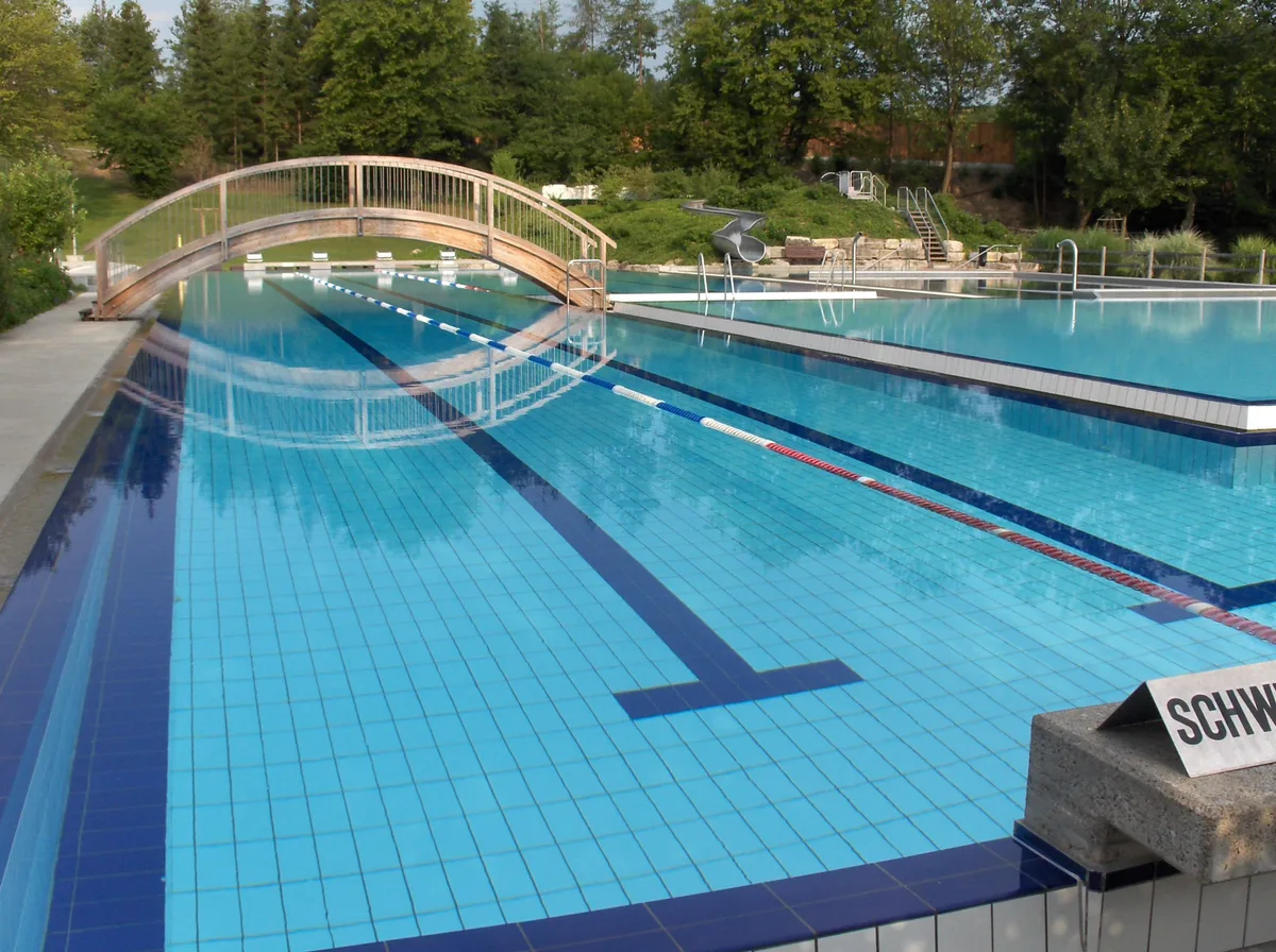 30336406-5 Schwimmbad Grafstal, Gemeidne Lindau, 23.12.08, ü
